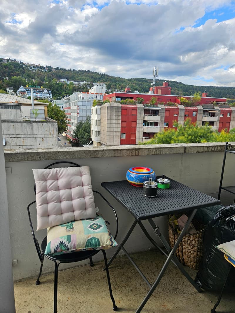 Gemütliches Studio mit Balkon im 4. OG (1)