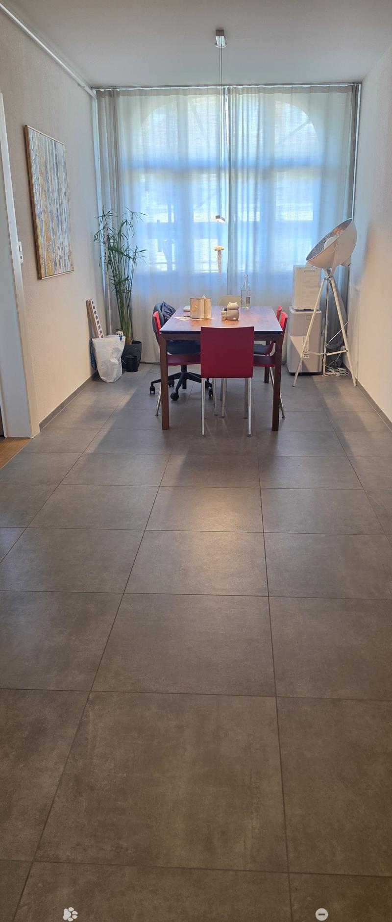 4-Zimmerwohnung mit 3 Balkonen und hohen Decken (4)