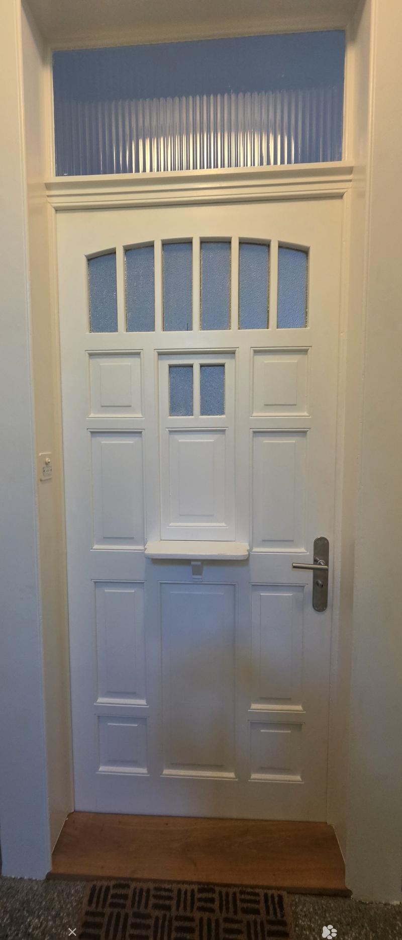 4-Zimmerwohnung mit 3 Balkonen und hohen Decken (2)