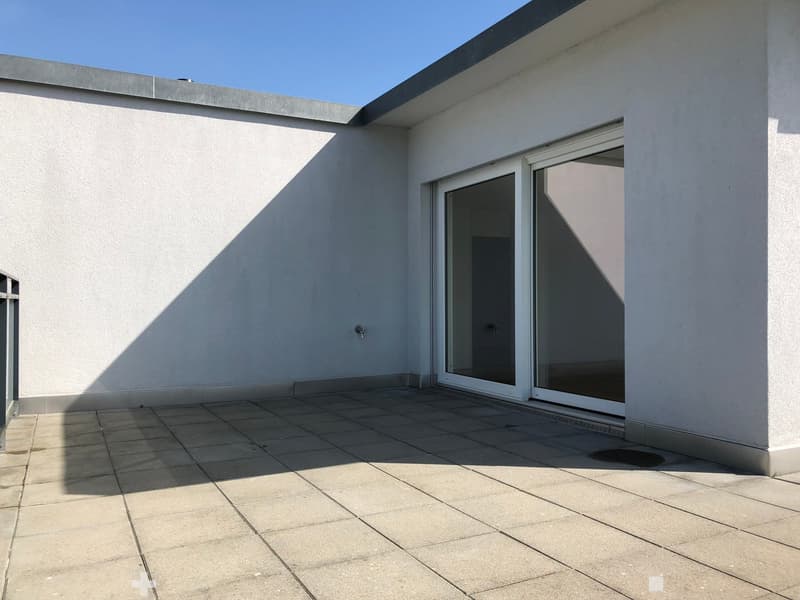 Helle 3-Zimmer-Dachwohnung mit Balkon und Minergie-Zertifikat in Biel (6)