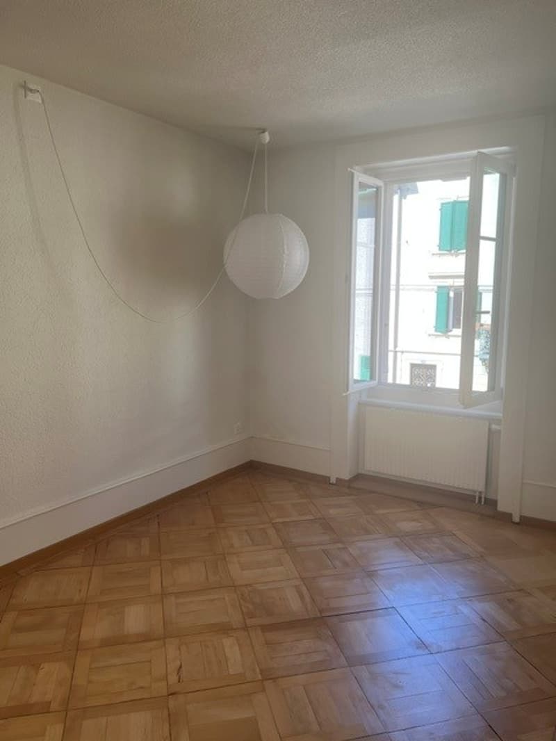 Renovierte 3-Zimmer-Altbauwohnung mit Balkon (9)