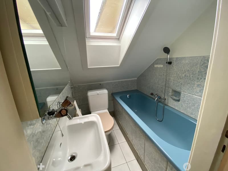 Praktische 1-Zimmer-Studio-Wohnung in Biel mit Aufzug (5)