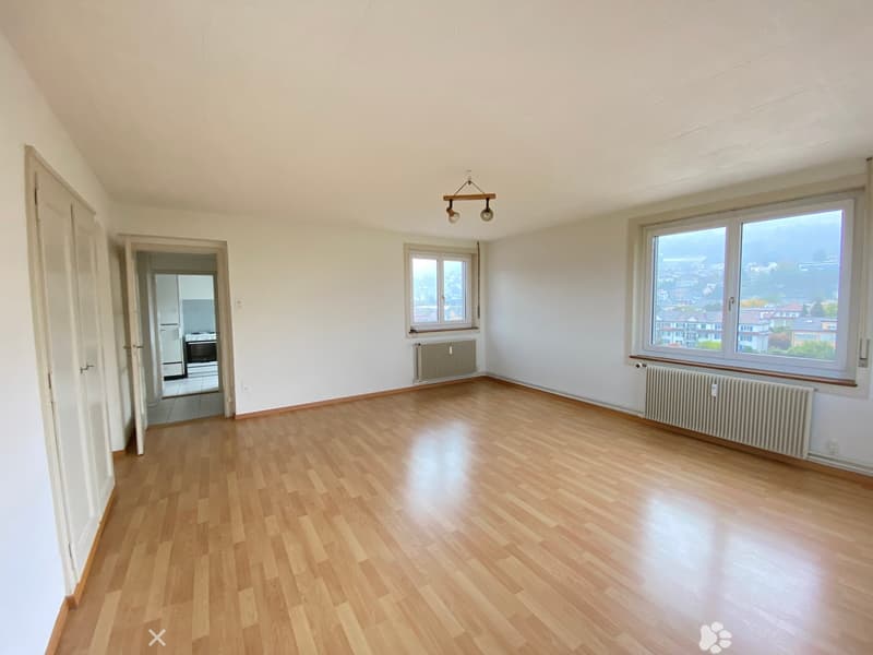 Praktische 1-Zimmer-Studio-Wohnung in Biel mit Aufzug (2)