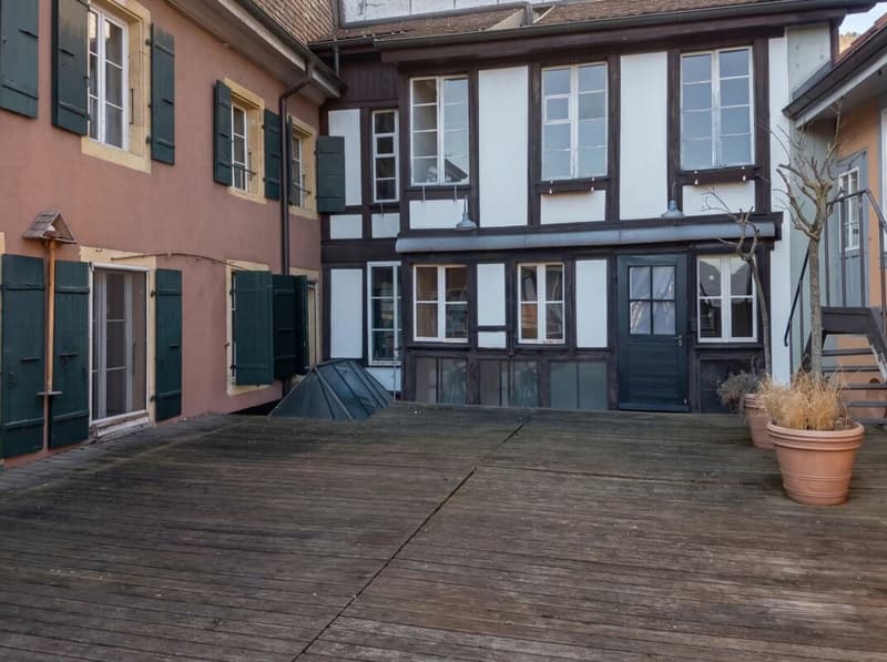 Historic Multi-Family House in Top Location (8)