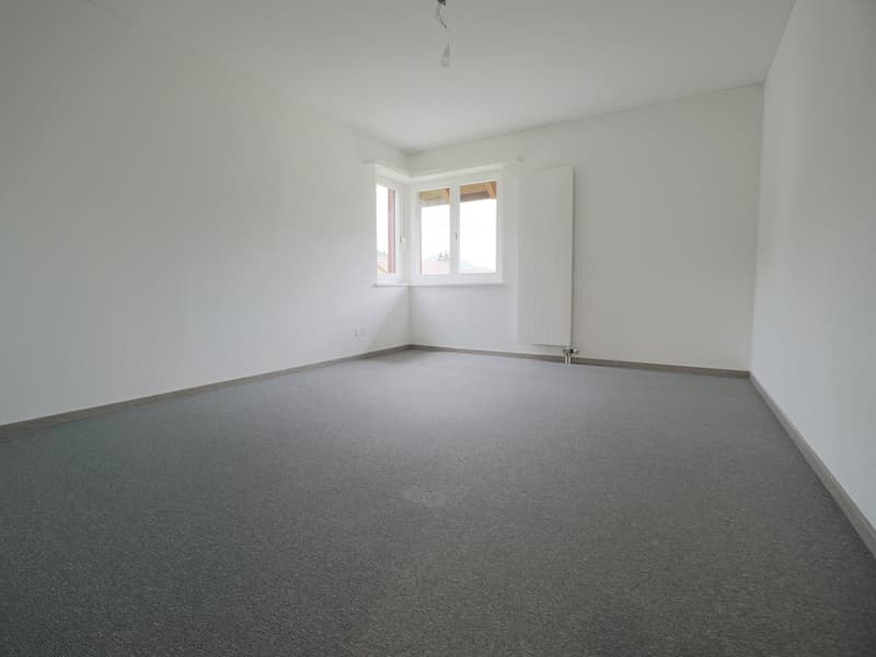 Attraktives 6-Familienhaus mit Einstellhalle – solide Anlageimmobilie in Ramiswil (13)