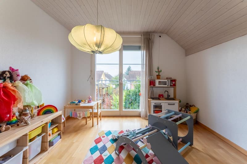 6½ ZIMMER-HAUS IN BASSERSDORF (ZH), MÖBLIERT, TEMPORÄR (8)