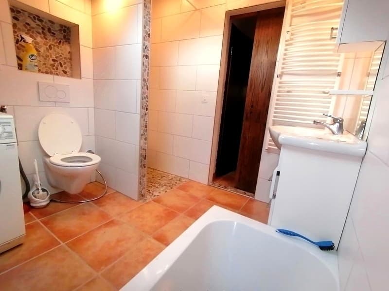 2½ ZIMMER-DACHWOHNUNG IN BASEL - ISELIN, MÖBLIERT (8)