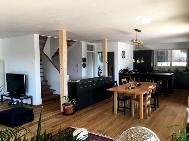 5 ZIMMER-HAUS IN OBERWIL (BL), MÖBLIERT (2)