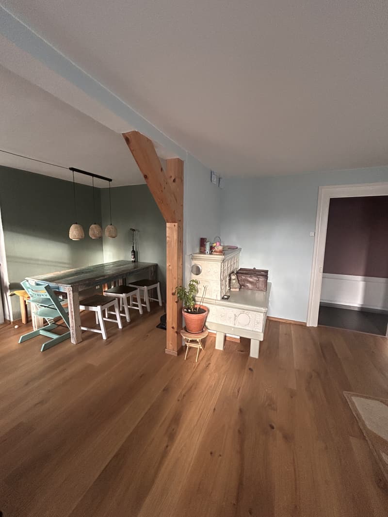 5 ZIMMER-HAUS IN UEBERSTORF (FR), MÖBLIERT, TEMPORÄR (2)