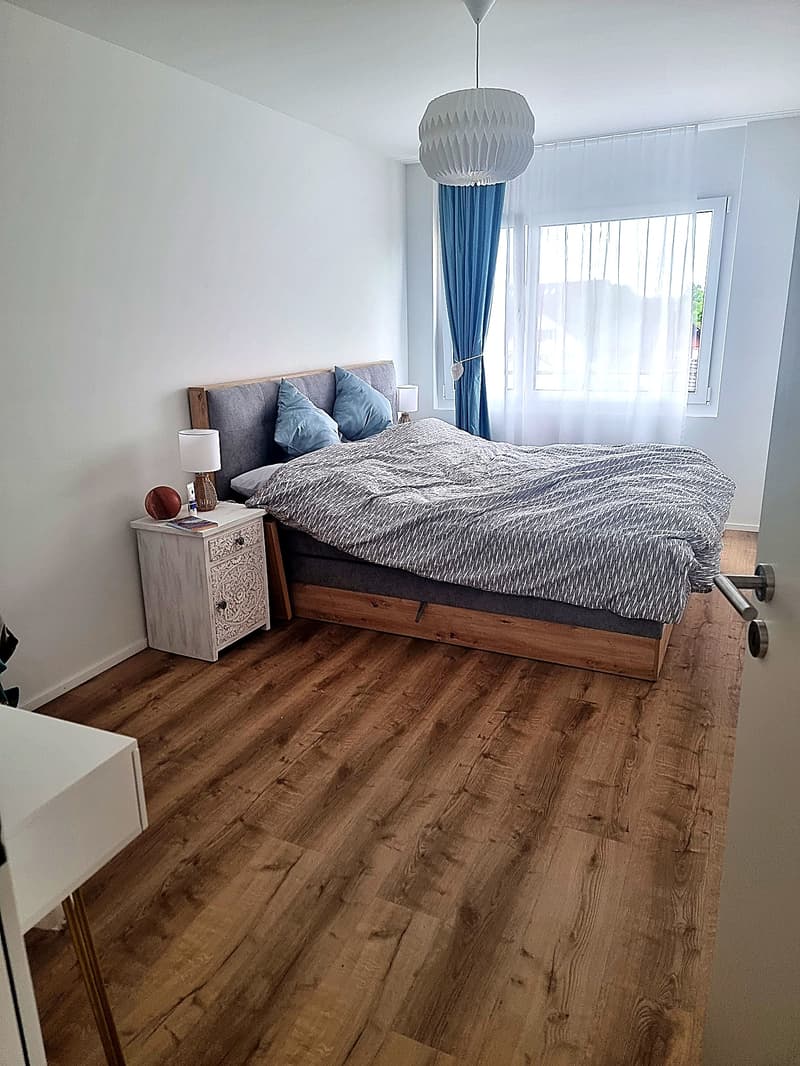 3½ ZIMMER-ATTIKAWOHNUNG IN WEINFELDEN (TG), MÖBLIERT, TEMPORÄR (3)