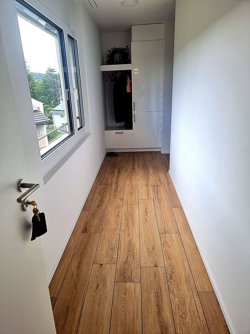 3½ ZIMMER-ATTIKAWOHNUNG IN WEINFELDEN (TG), MÖBLIERT, TEMPORÄR (5)
