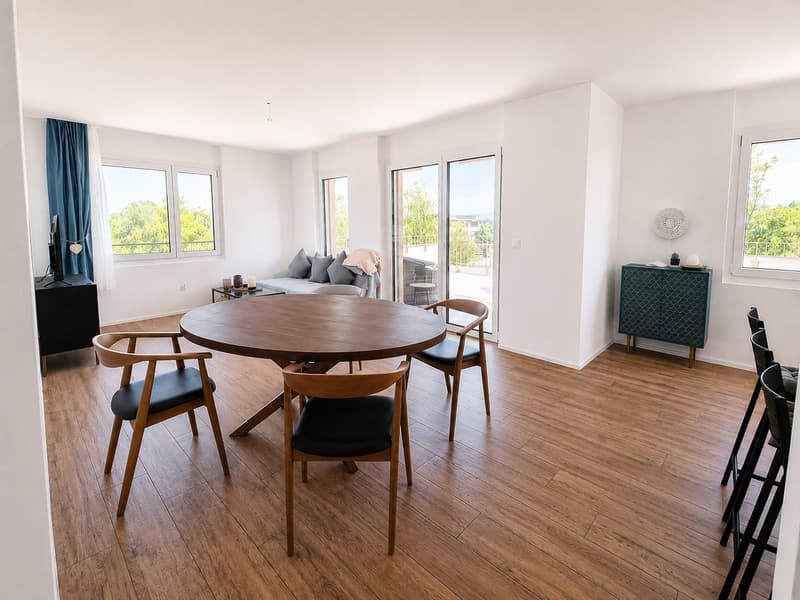 3½ ZIMMER-ATTIKAWOHNUNG IN WEINFELDEN (TG), MÖBLIERT, TEMPORÄR (5)
