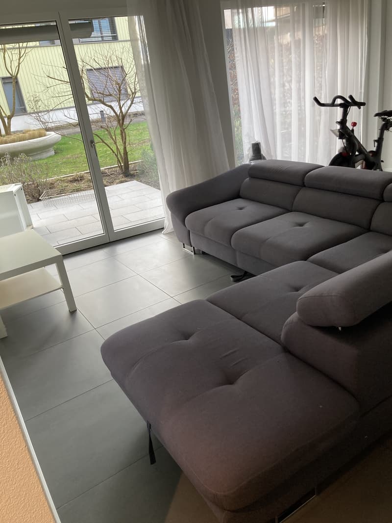 2½ ZI-WOHNUNG IN FREIENBACH (SZ), MÖBLIERT, TEMPORÄR (1)