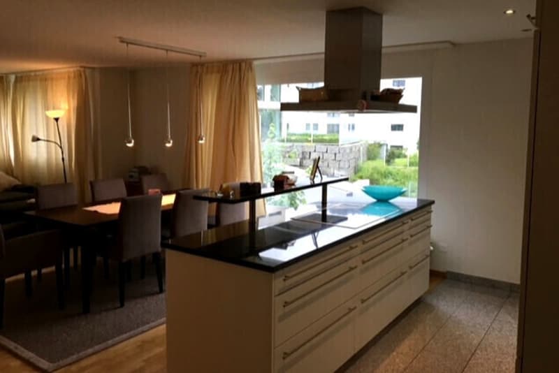 4½ ZI-WOHNUNG IN SCHINDELLEGI (SZ), MÖBLIERT (2)