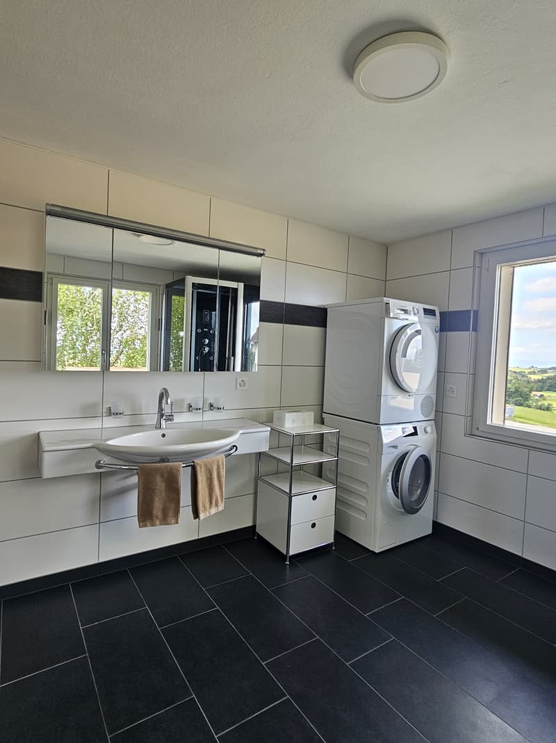 4½ ZI-WOHNUNG IN SCHWARZENBURG (BE), MÖBLIERT (8)