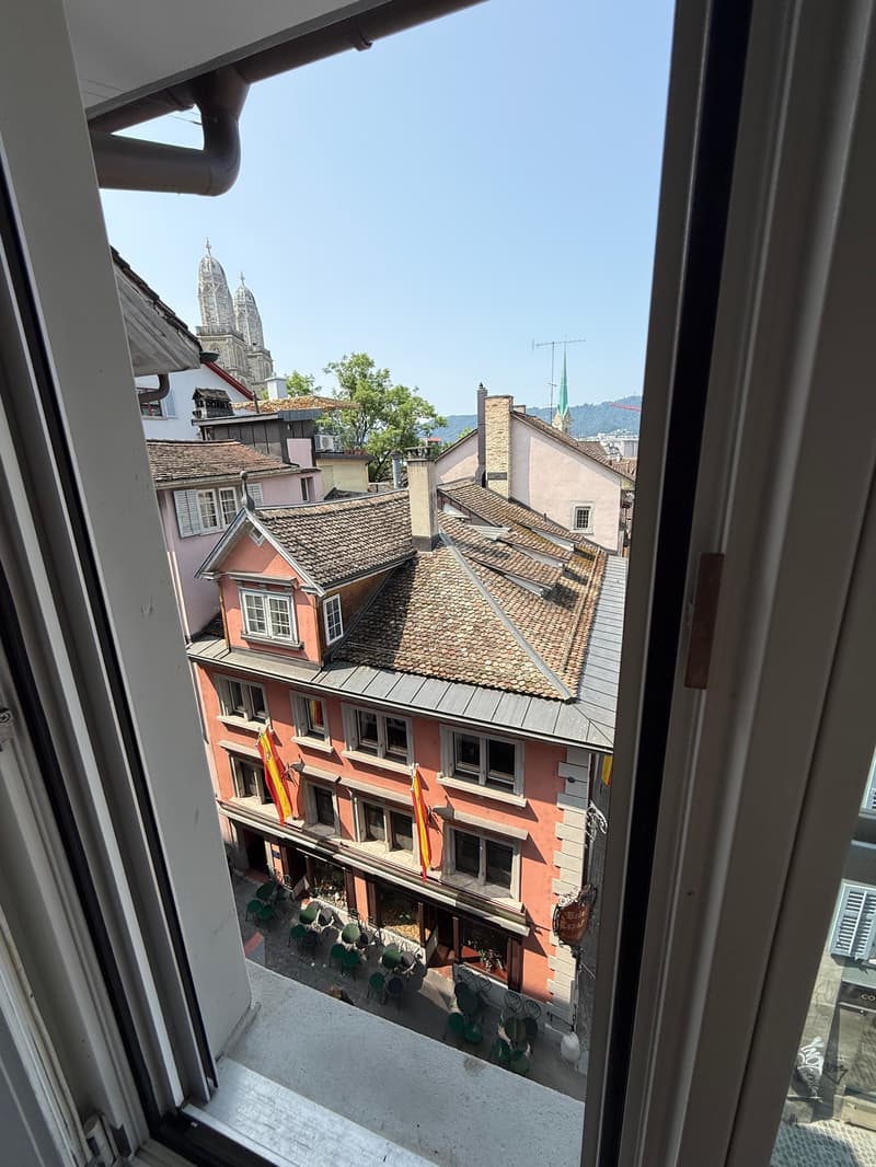 2½ ZIMMER-MAISONETTEWOHNUNG IN ZÜRICH - KREIS 1 ALTSTADT, MÖBLIERT, TE (1)