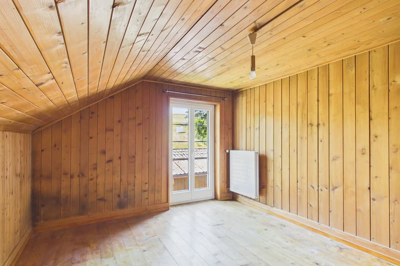 Viel Platz, viel Charme, viel Potenzial – Einfamilienhaus in Gurmels (8)