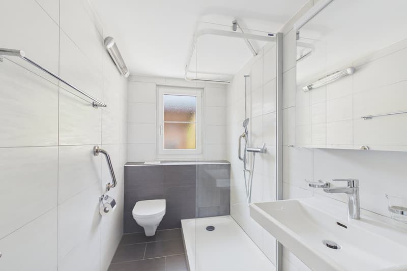 Viel Platz, viel Charme, viel Potenzial – Einfamilienhaus in Gurmels (10)