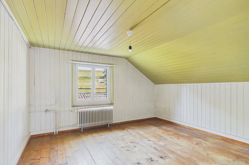 Viel Platz, viel Charme, viel Potenzial – Einfamilienhaus in Gurmels (7)