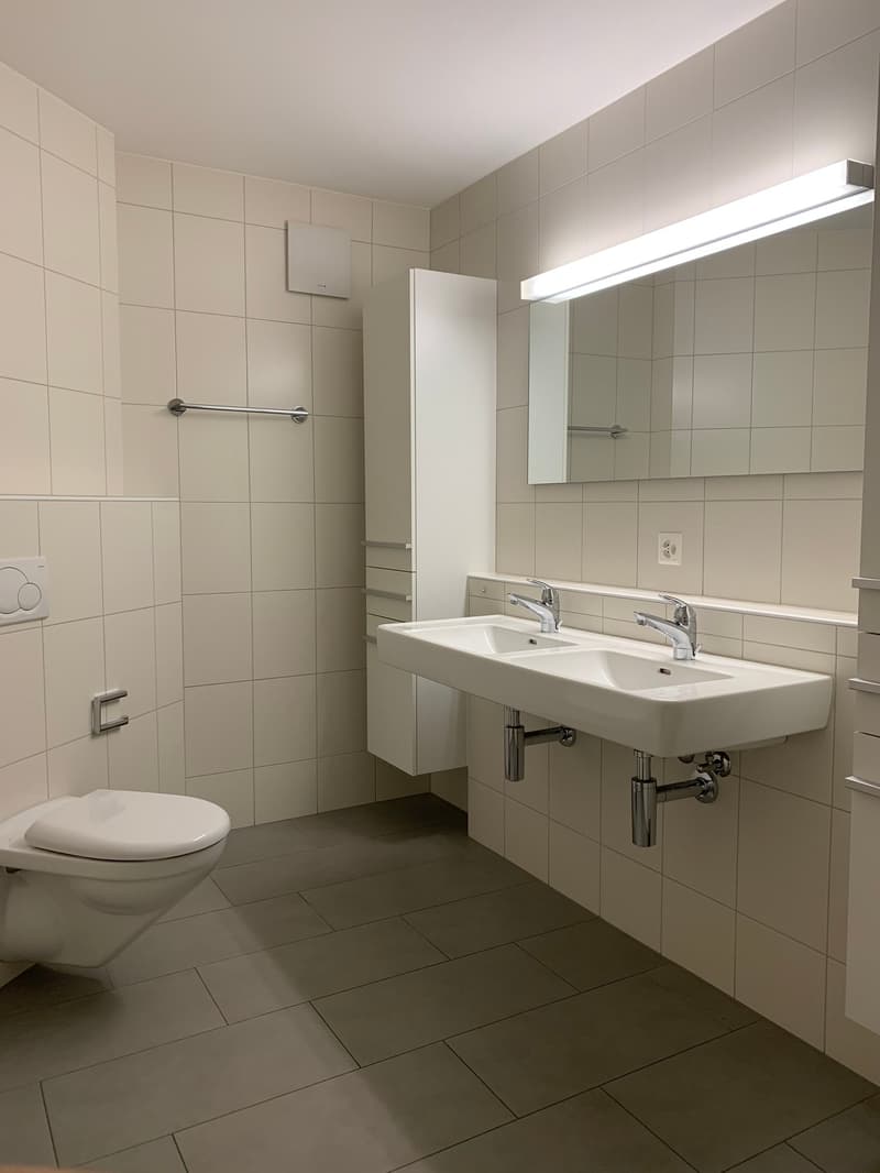 Moderne 4.5-Zimmerwohnung im Zentrum von Lyss (6)