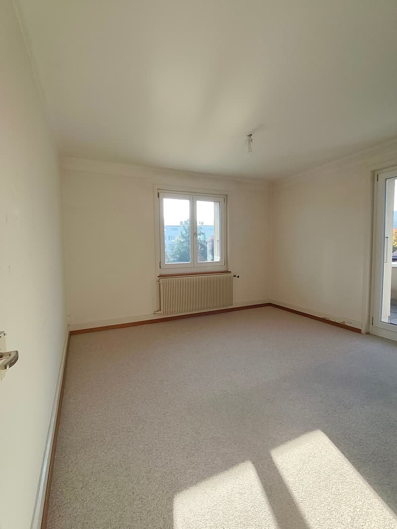 Charmante 2.5-Zimmerwohnung mit Balkon in Aarberg (6)