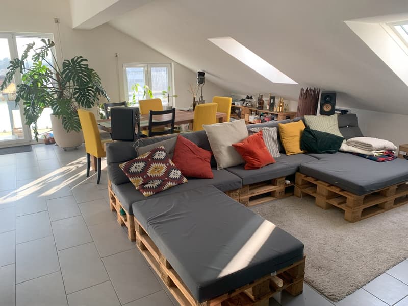 Grosszügige 4.5-Zimmer-Wohnung mit Balkon und schöner Aussicht in Allschwil (1)