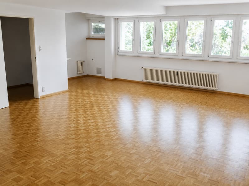 Büro / Atelier / Therapie 50 m2 im Erdgeschoss ! (1)