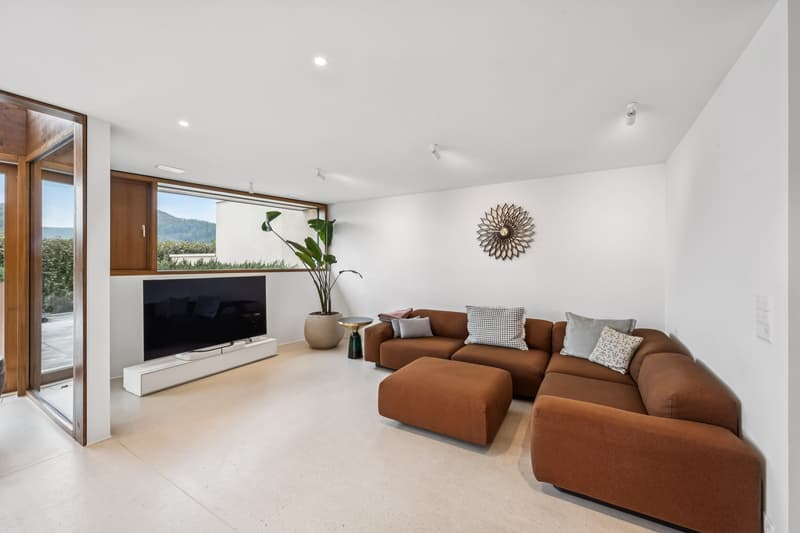 Retreat with unparalleled living feel (7)