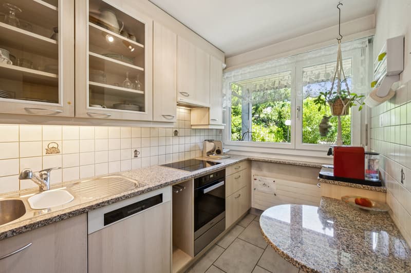 Charming semi-detached house with garden (4)