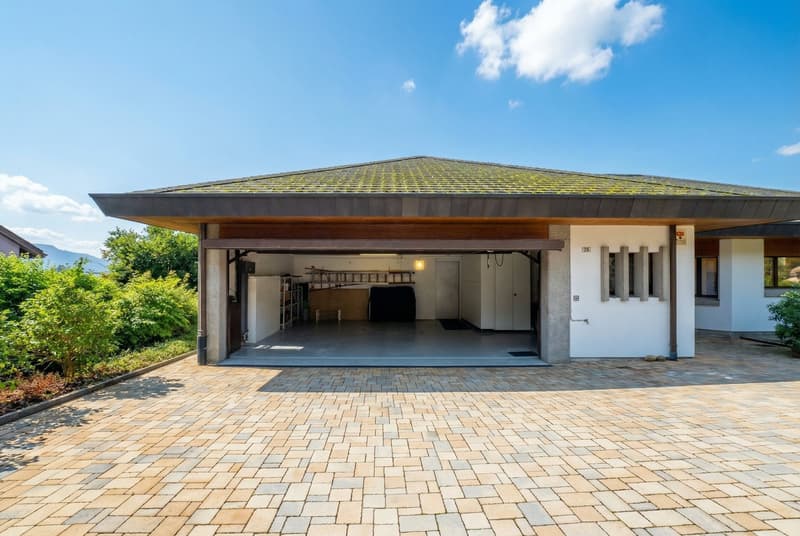 Exclusive Villa with Panoramic View & Guest Apartment (21)