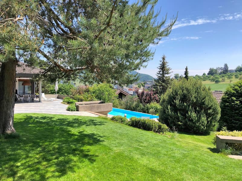 Exclusive Villa with Panoramic View & Guest Apartment (8)
