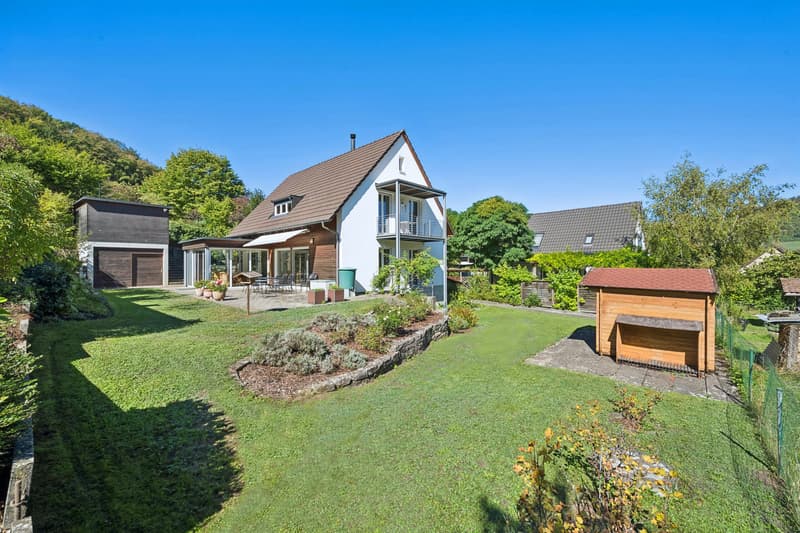 Charmantes Einfamilienhaus mit Garten (1)