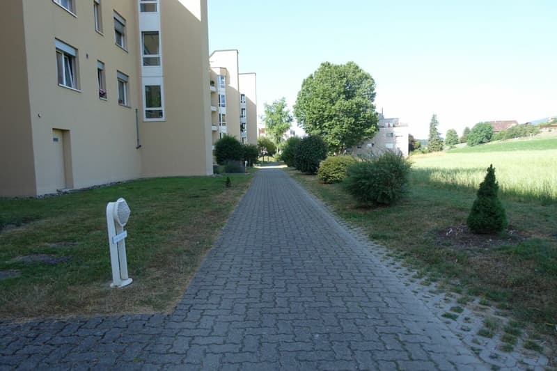 Renovierte 3.5 Zi-Eigentumswohnung mit Balkon und Einstellhallenplatz (21)