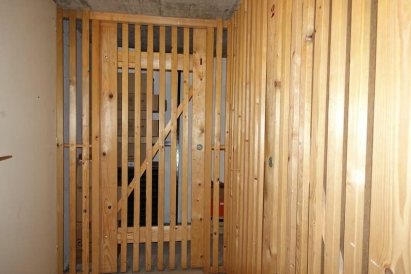 Grosszügige Gewerberäumlichkeiten im EG & UG (34)