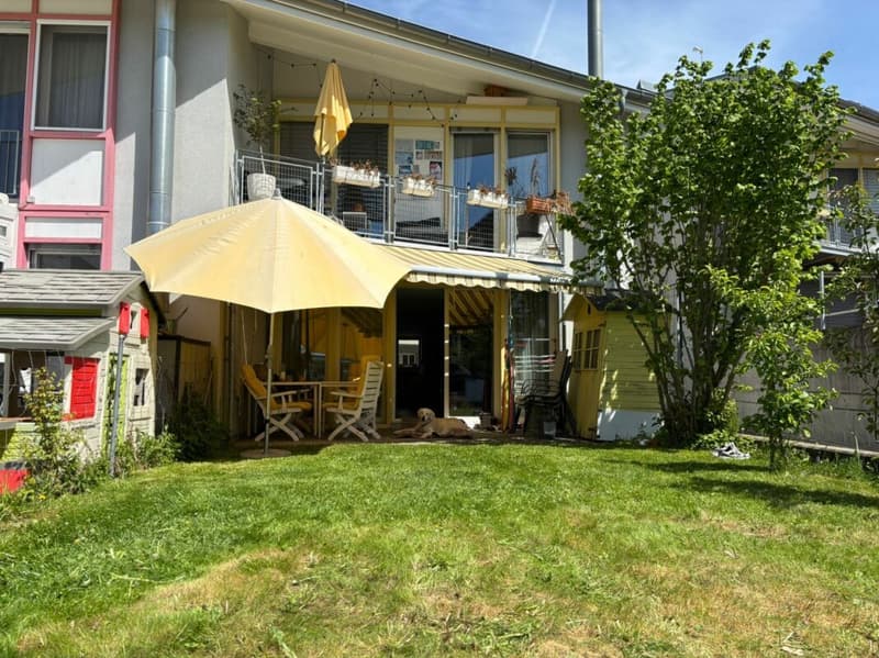 Traumhaftes Eck-Reiheneinfamilienhaus mit zwei Einstellhallenplätze (4)