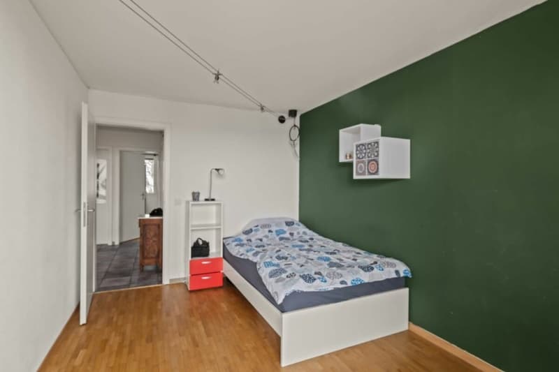 Traumhaftes Eck-Reiheneinfamilienhaus mit zwei Einstellhallenplätze (14)