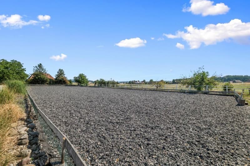 Aussergewöhnliches Landgut mit Reitanlage - eine Oase für Mensch und Pferd (58)
