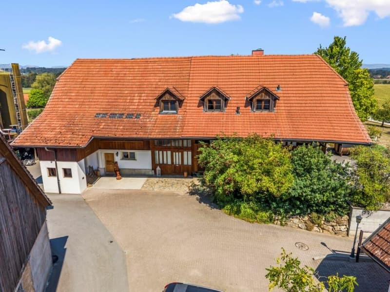 Aussergewöhnliches Landgut mit Reitanlage - eine Oase für Mensch und Pferd (6)