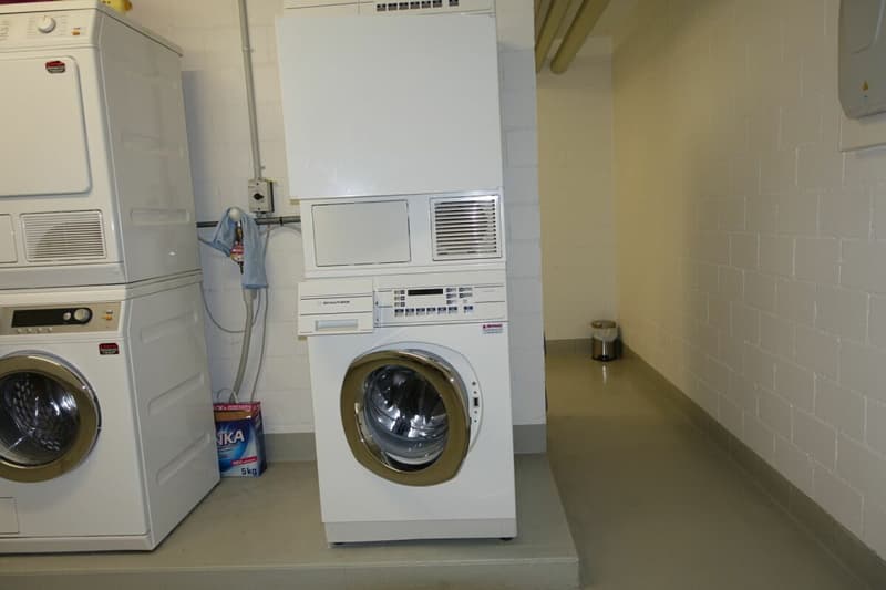 Bijou! neu renovierte 3.5 Zi-Eigentumswohnung (15)