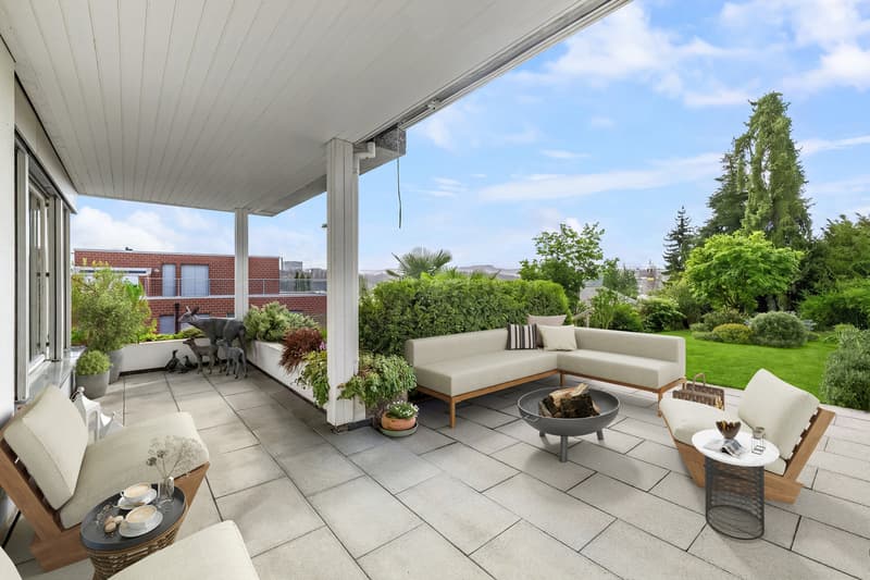 Sitzplatz mit Lounge (Staging)