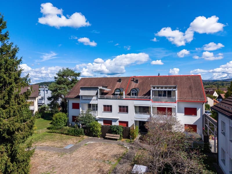 Traumhafte Dachwohnung an ruhiger Lage , Nahe vom Dorfzentrum (2)