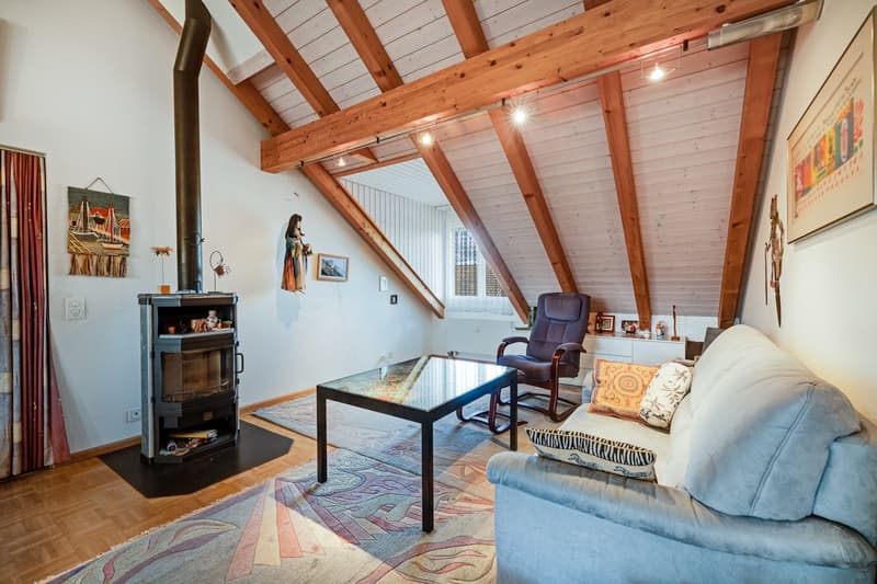 Ein Zuhause zum Verlieben - charmante Dachwohnung mit Sichtbalken (5)