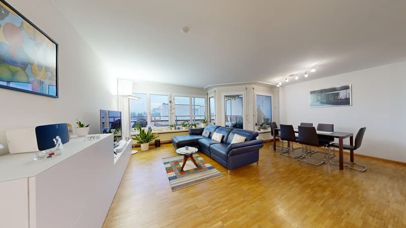 Schöne 7.5-Zimmer-Maisonette-Wohnung mit Einstellhallenplatz (1)