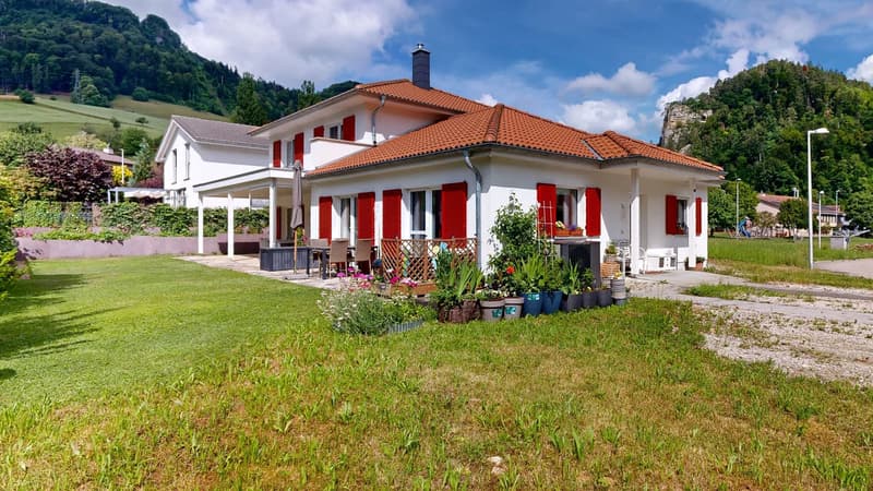 Schönes 4.5-Zimmer-Einfamilienhaus mit 2.5-Zimmer-Einliegerwohnung (1)