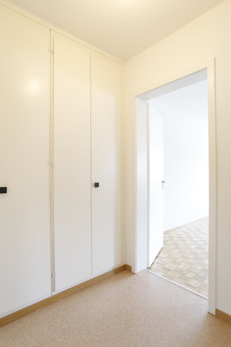 Ihre erste eigene Wohnung? (13-1603) (3)