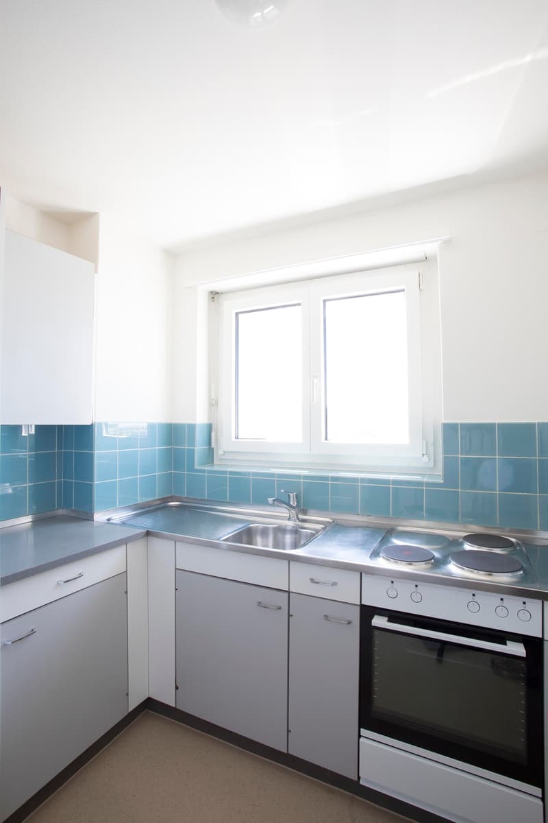 Helle 3-Zimmer-Wohnung im 16. Stock mit Balkon und Weitsicht in Nidau (11-1601) (4)