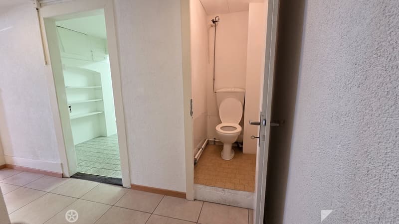 2.5-Zimmer Praxisräume / Atelier in Biel - Bözingen (6)