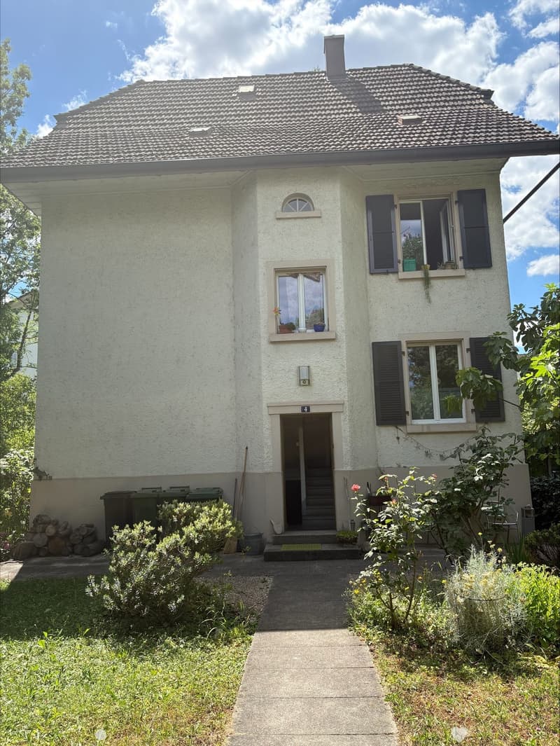 Charmante 3-Zimmer-Wohnung im Erdgeschoss in Biel (1)