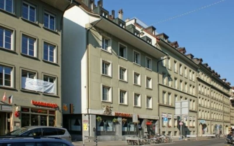 Einstellhallenplatz für Motorrad oder E-Bike (1)