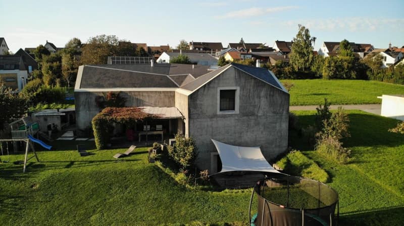 Unique Architectural House with Unobstructed Long-Distance View (17)